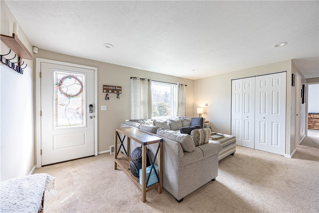 4863 Hialeah Dr