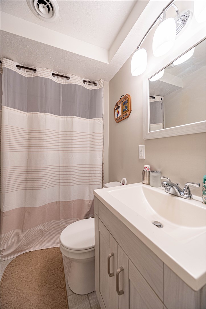 4863 Hialeah Dr