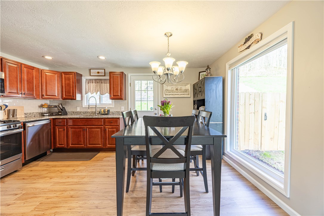 4863 Hialeah Dr