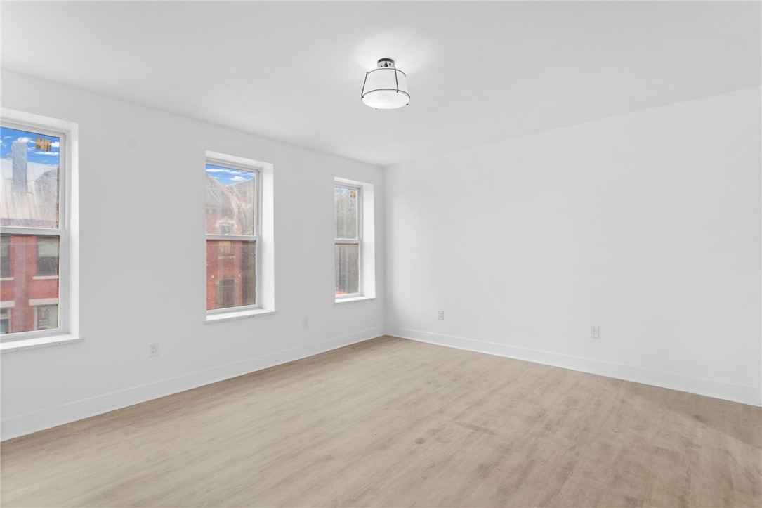 2035 Forbes Ave