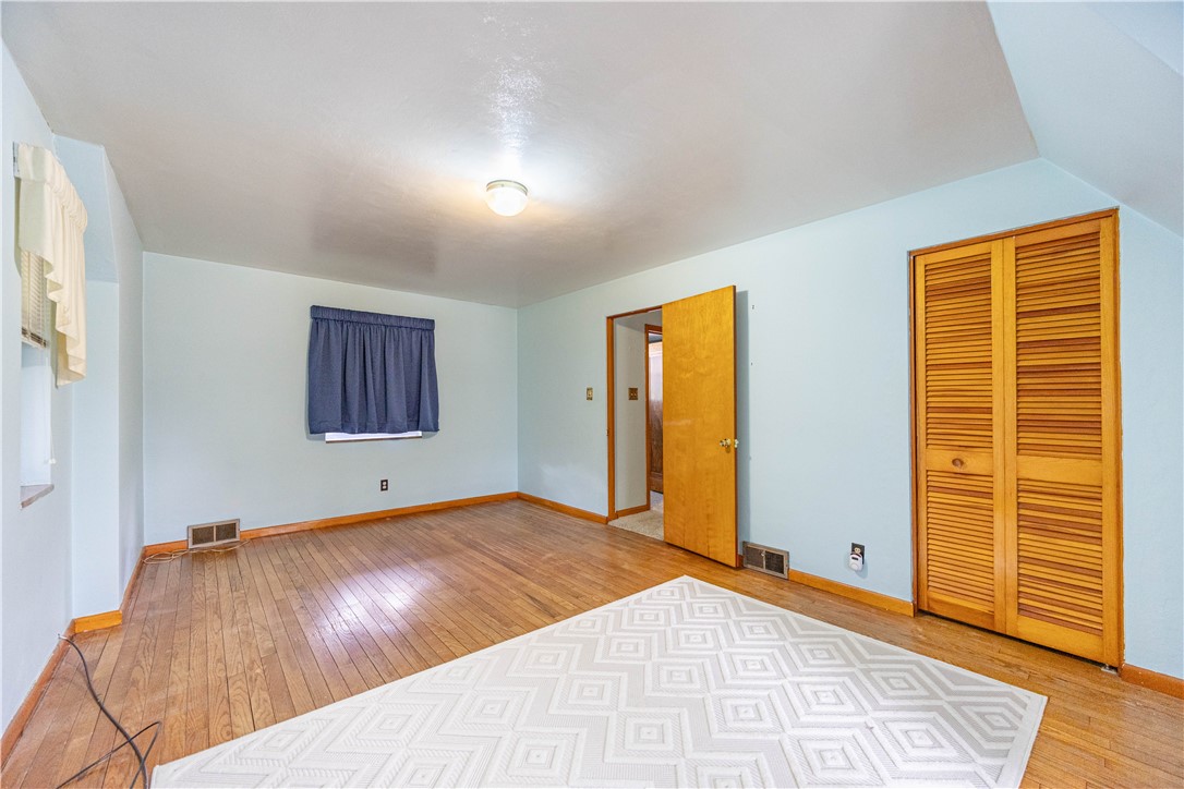 2339 Freeport Rd