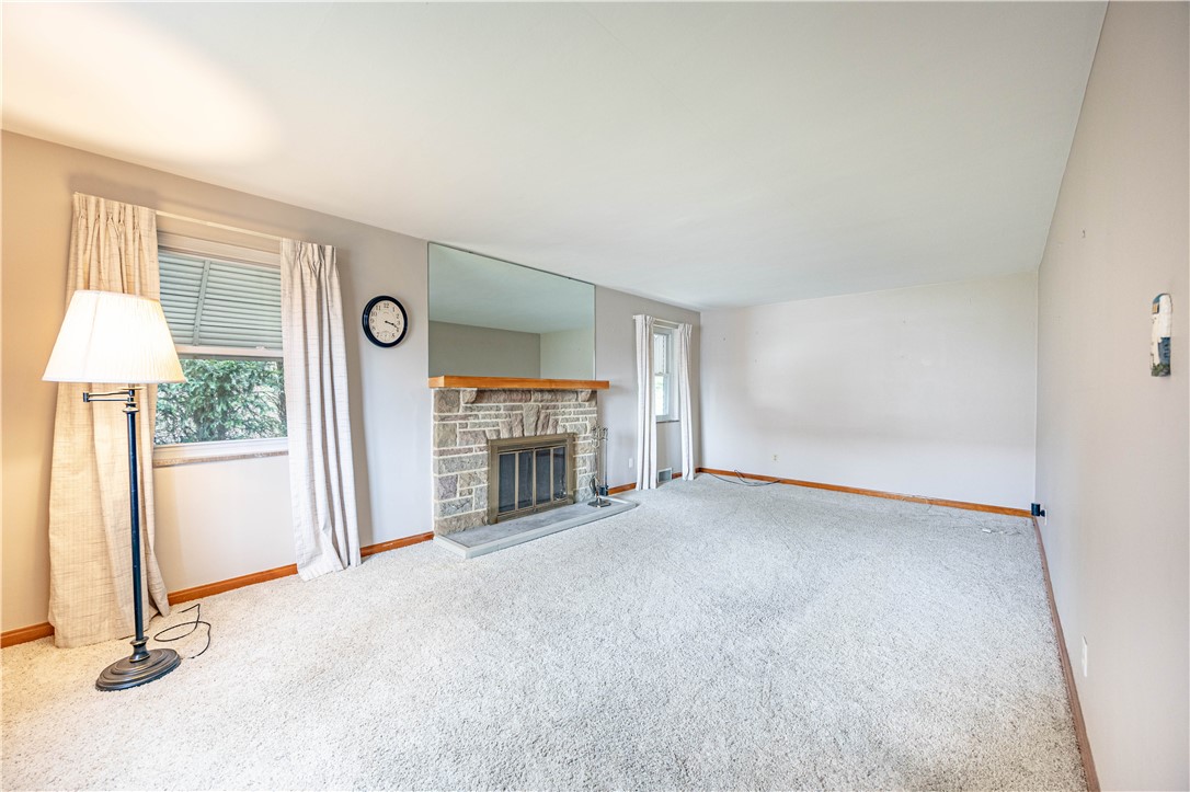 2339 Freeport Rd