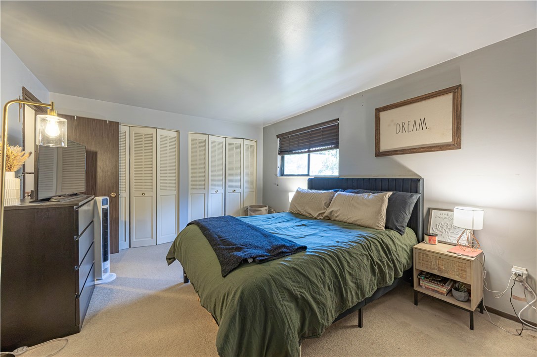 305 Woodbridge Dr