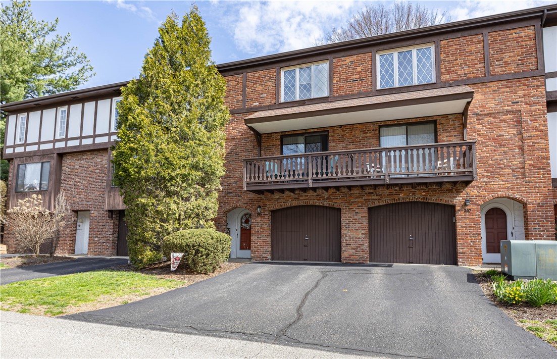 305 Woodbridge Dr