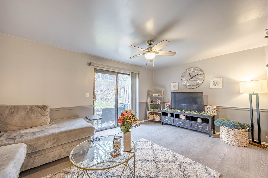 305 Woodbridge Dr