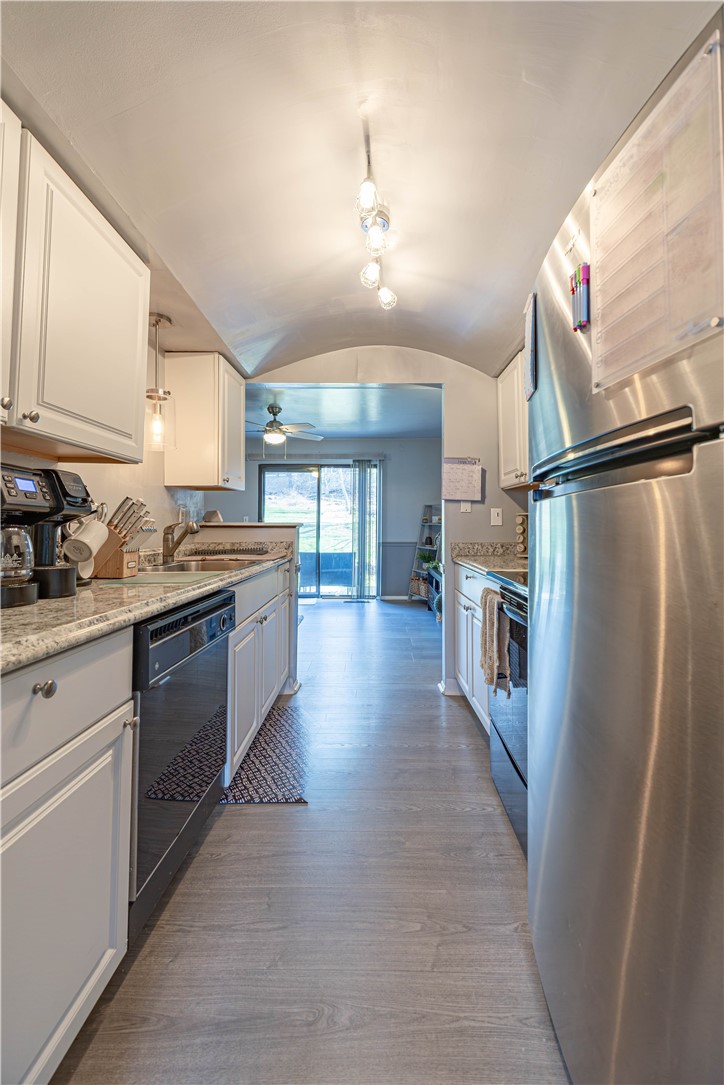 305 Woodbridge Dr