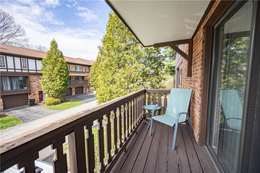 305 Woodbridge Dr