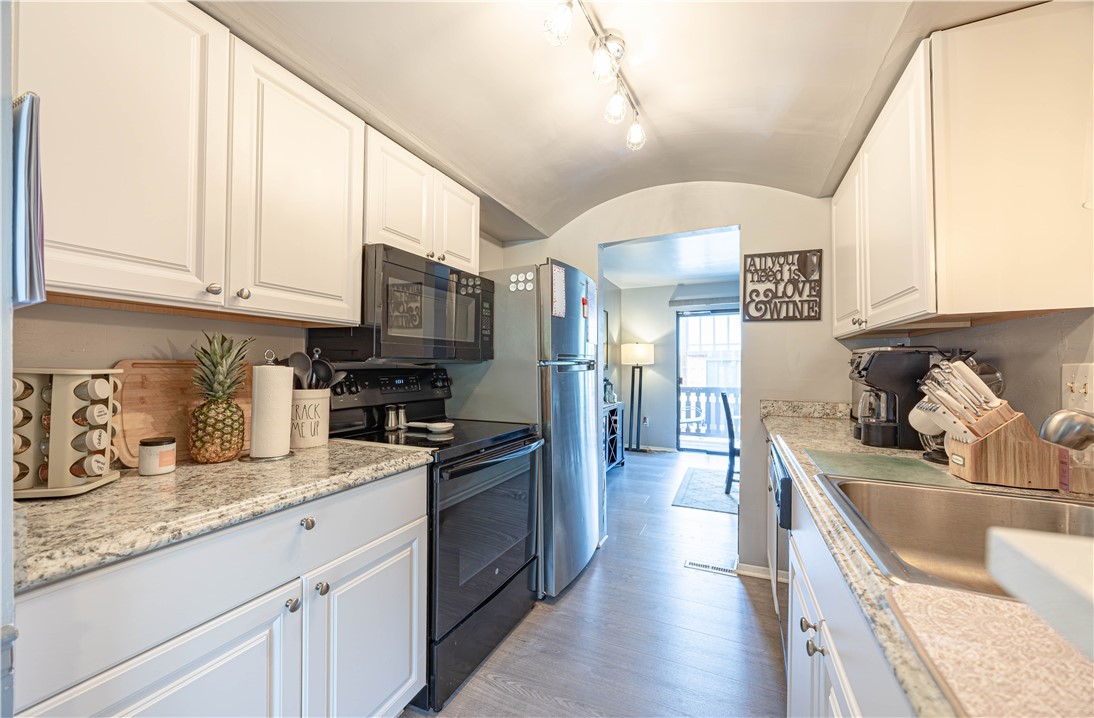 305 Woodbridge Dr