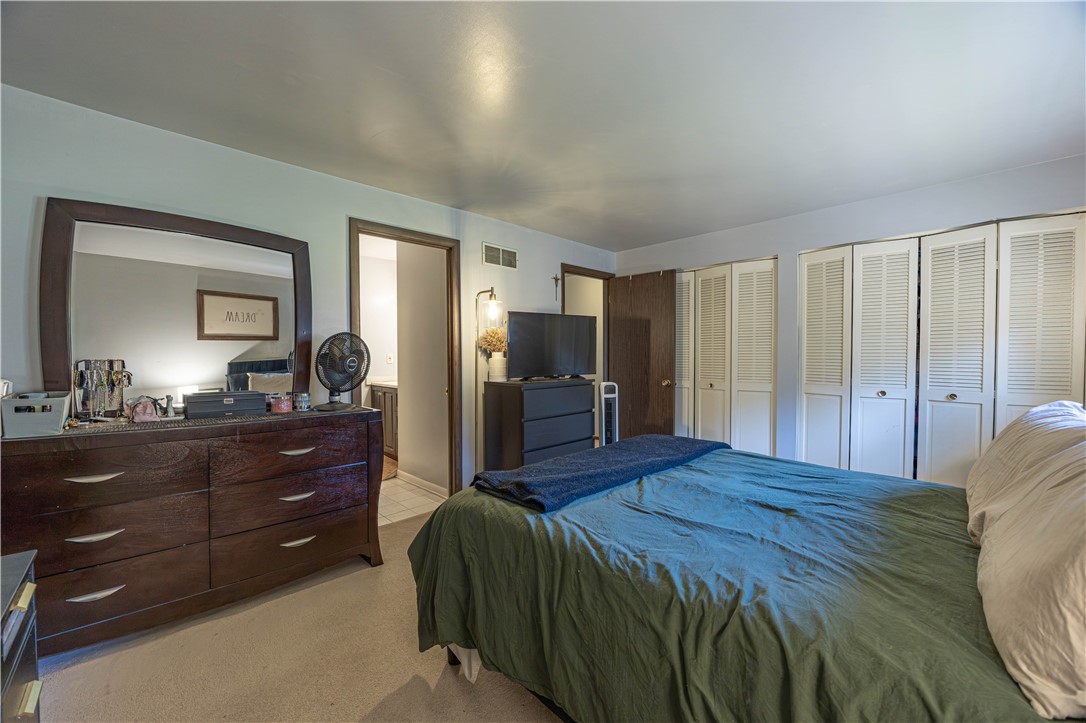 305 Woodbridge Dr