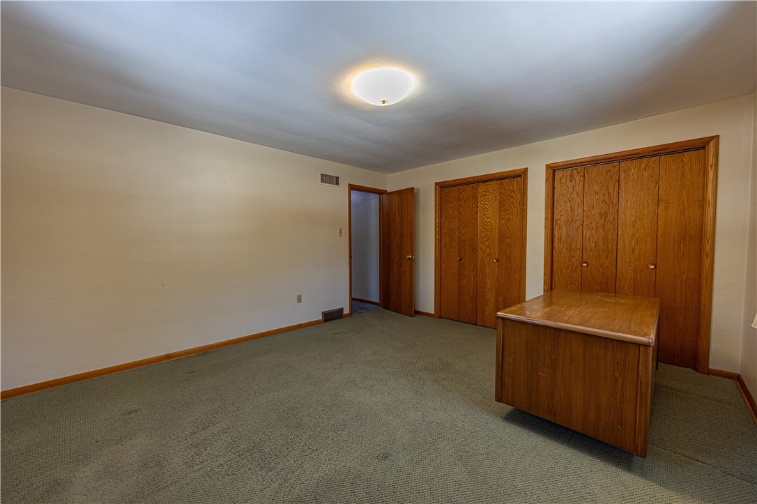 50 Camelot Ct