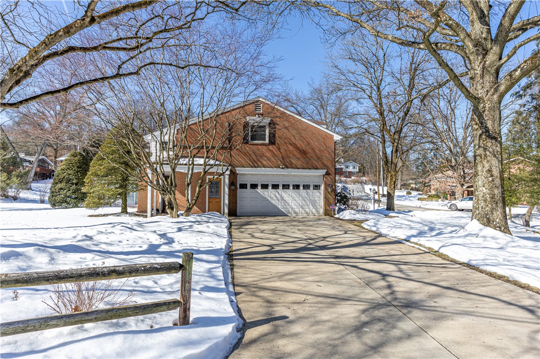 50 Camelot Ct