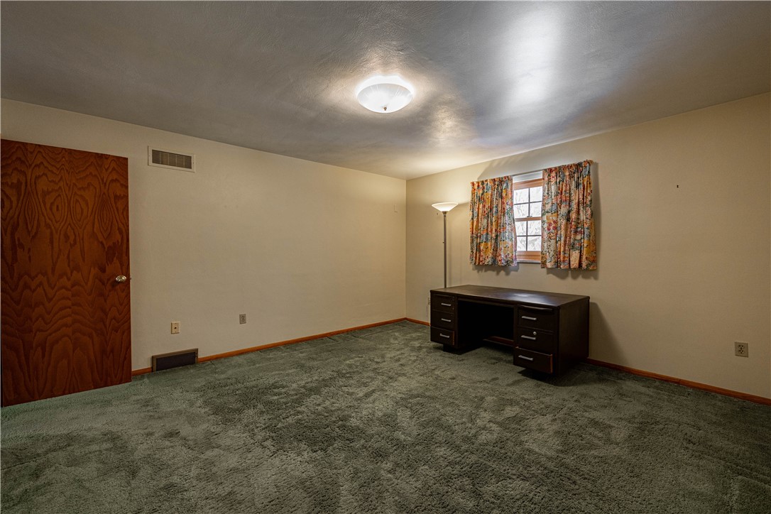 50 Camelot Ct