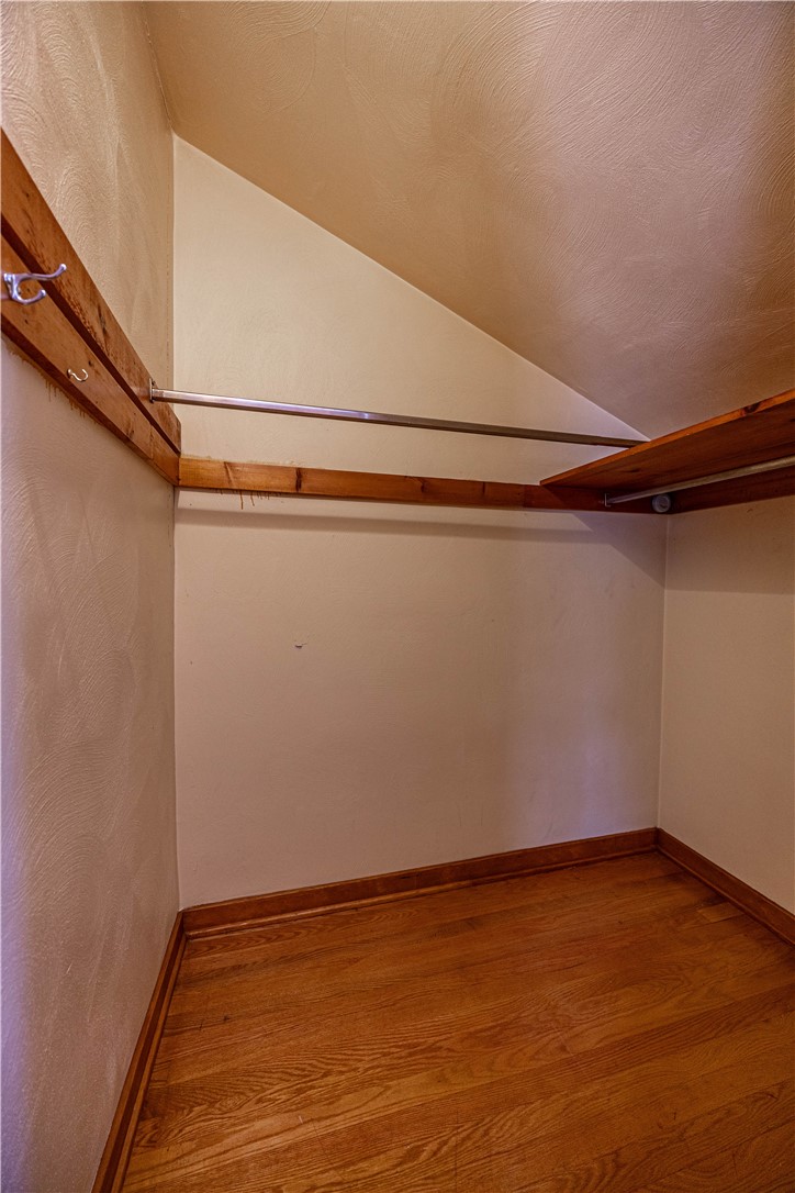 50 Camelot Ct