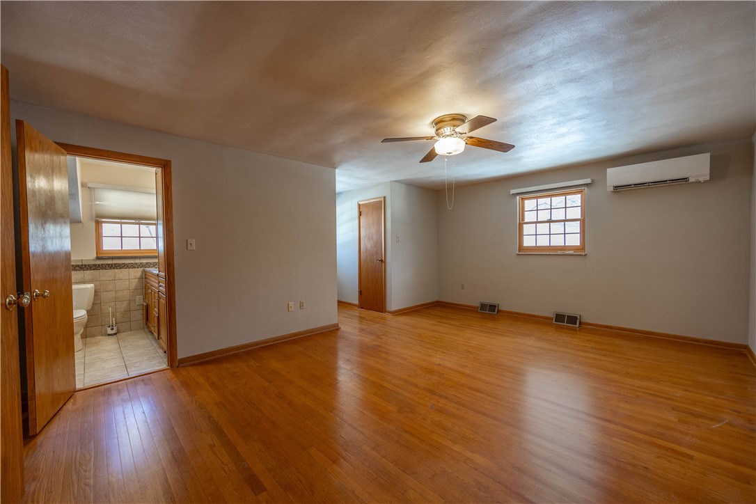 50 Camelot Ct