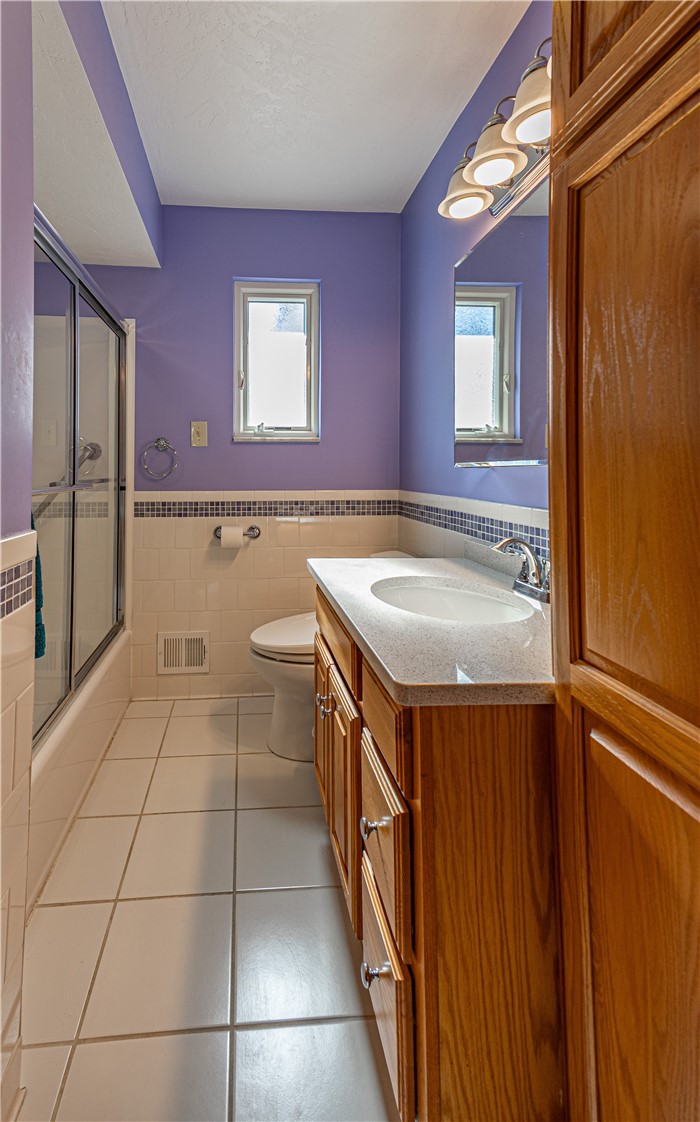 50 Camelot Ct