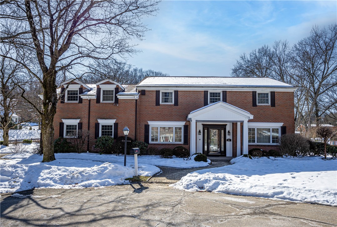 50 Camelot Ct