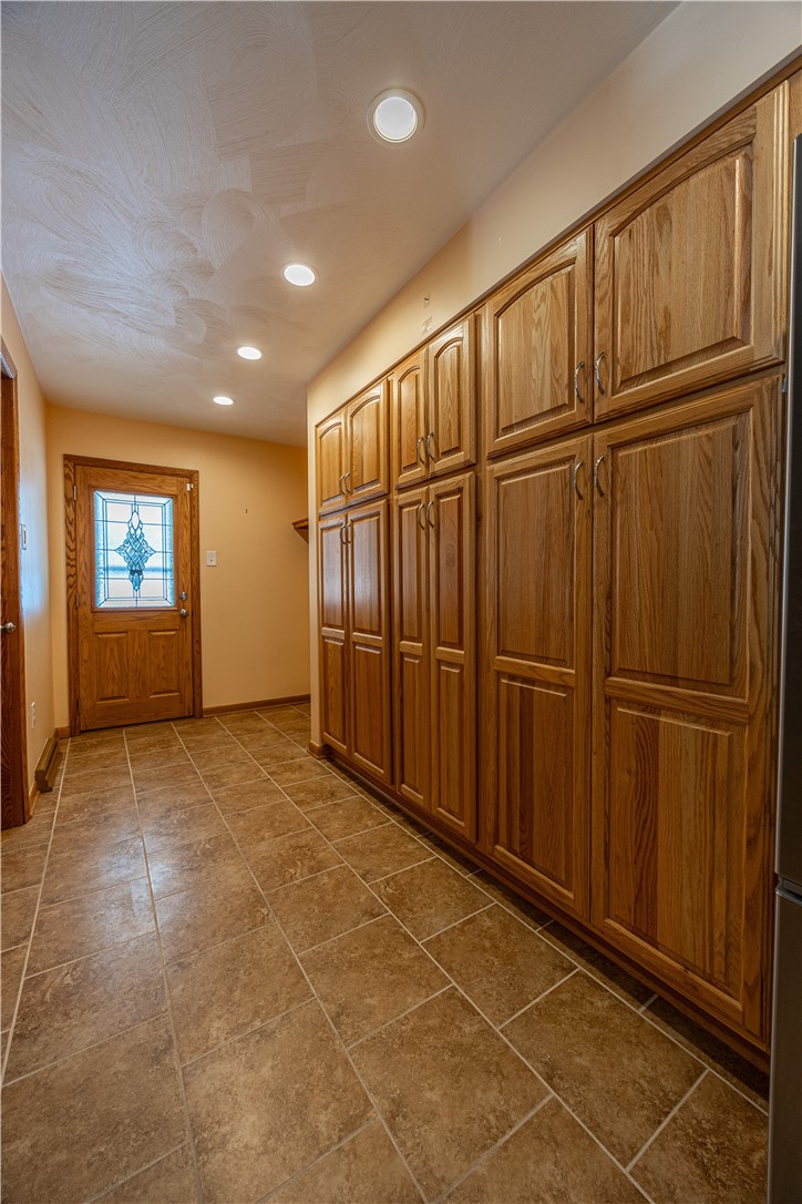 50 Camelot Ct