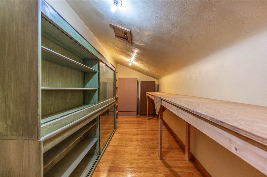 50 Camelot Ct