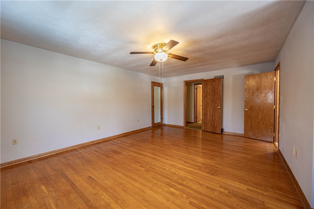 50 Camelot Ct