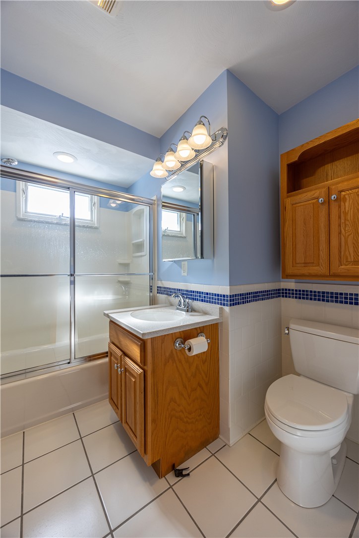 50 Camelot Ct