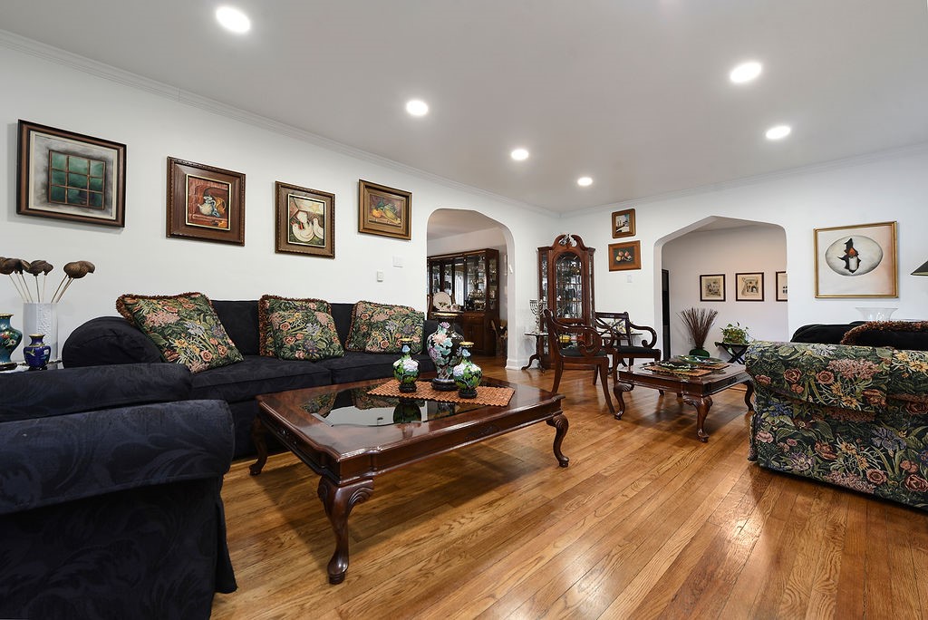 2205 Beechwood Blvd.