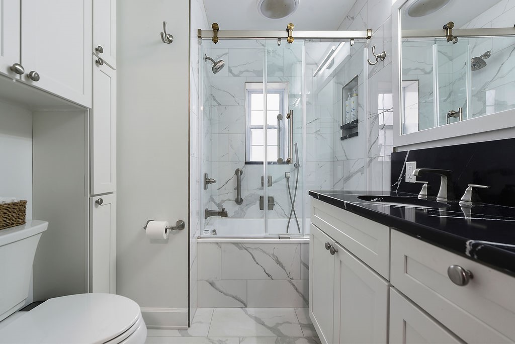 2205 Beechwood Blvd.