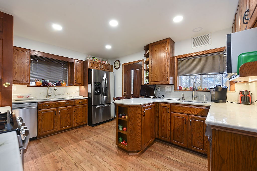 2205 Beechwood Blvd.