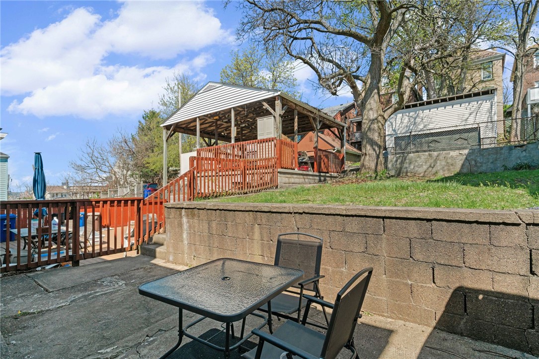 821 Greenfield Ave