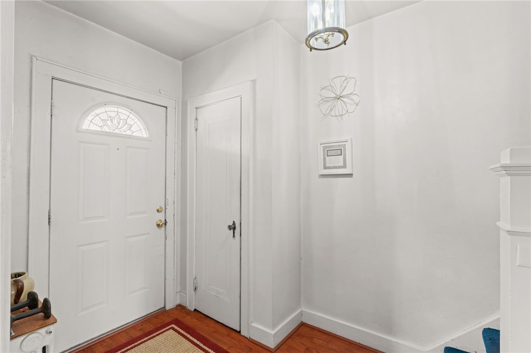 821 Greenfield Ave