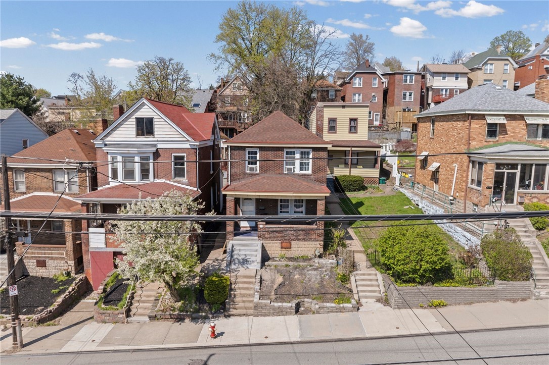 821 Greenfield Ave