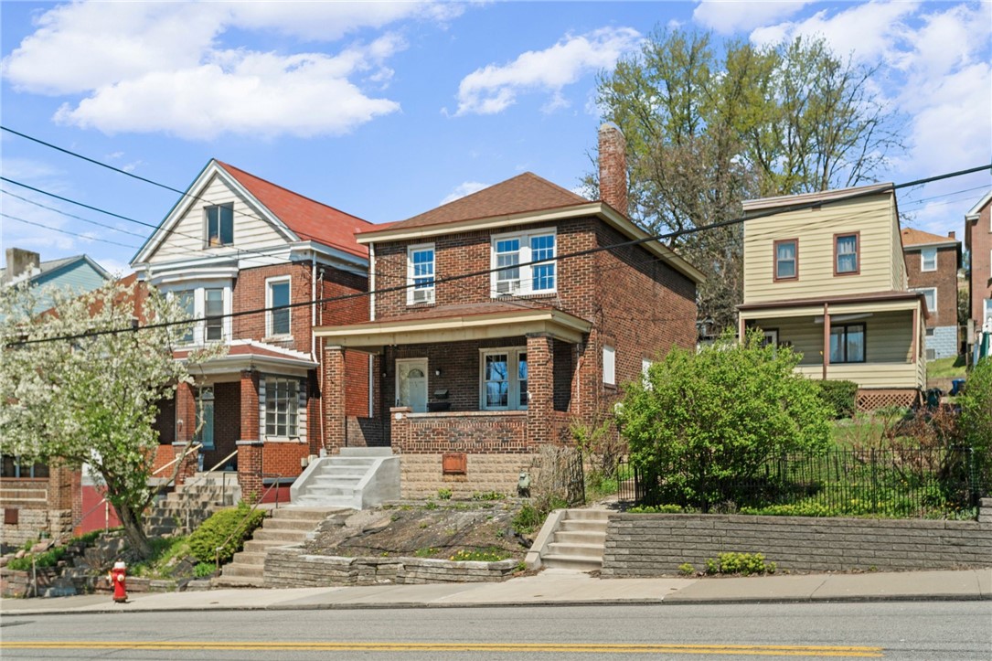 821 Greenfield Ave