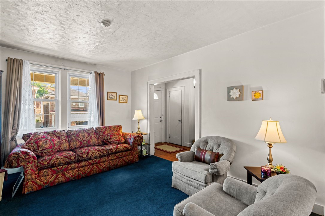 821 Greenfield Ave