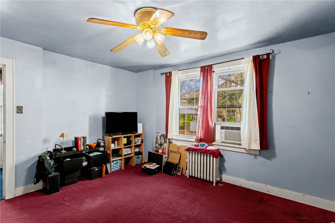 821 Greenfield Ave