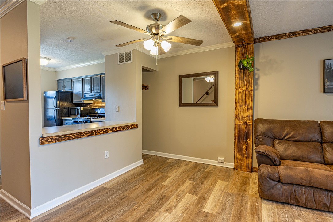 127 Forest Dr