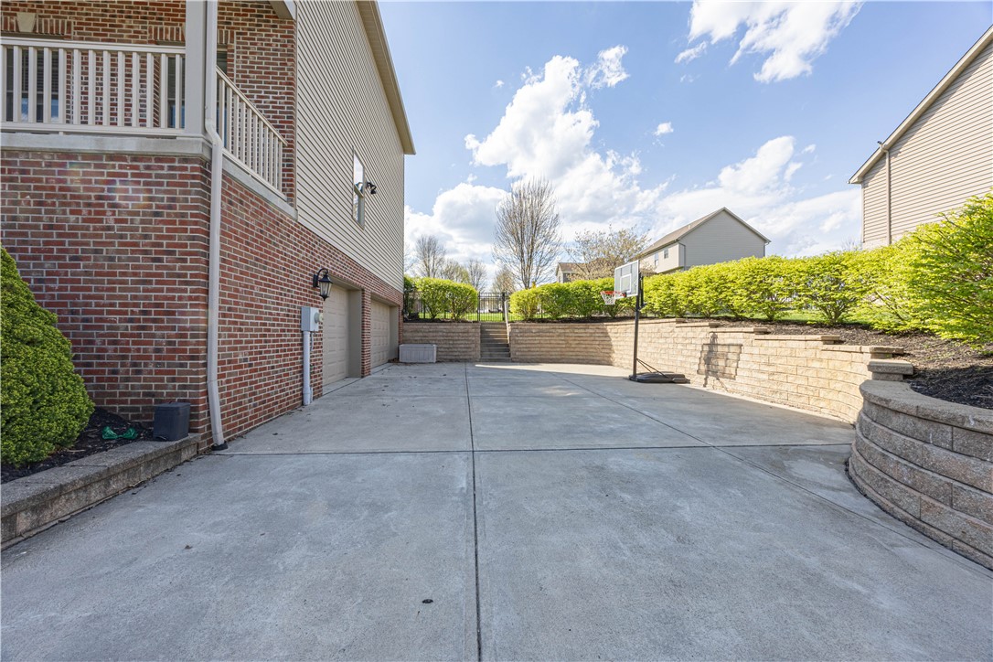 2045 Stone Bridge Ct