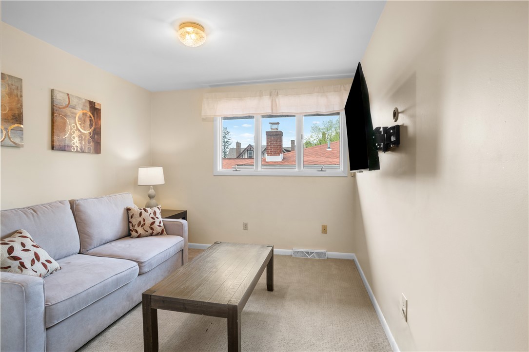 6113 Grafton St