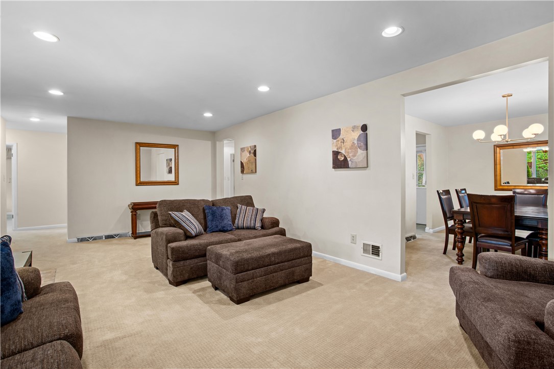 6113 Grafton St