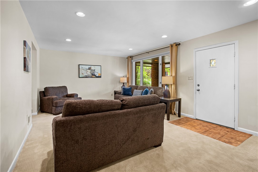 6113 Grafton St