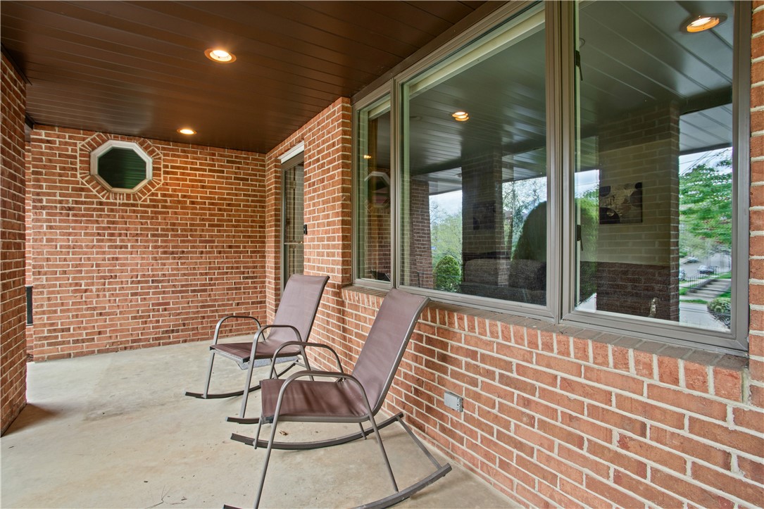 6113 Grafton St