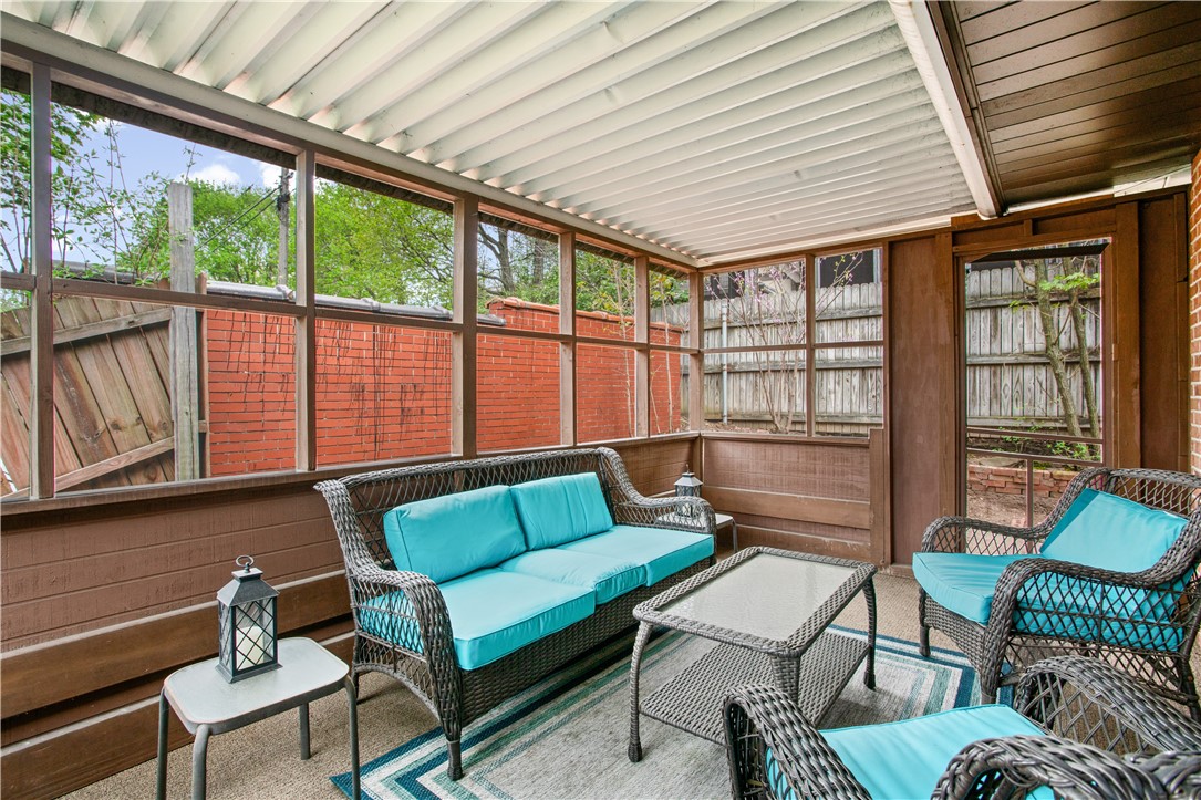 6113 Grafton St