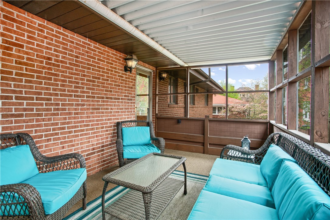 6113 Grafton St