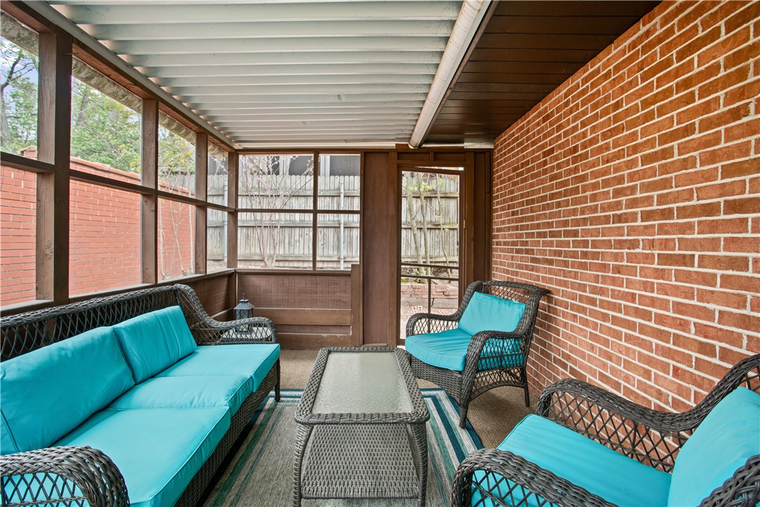 6113 Grafton St