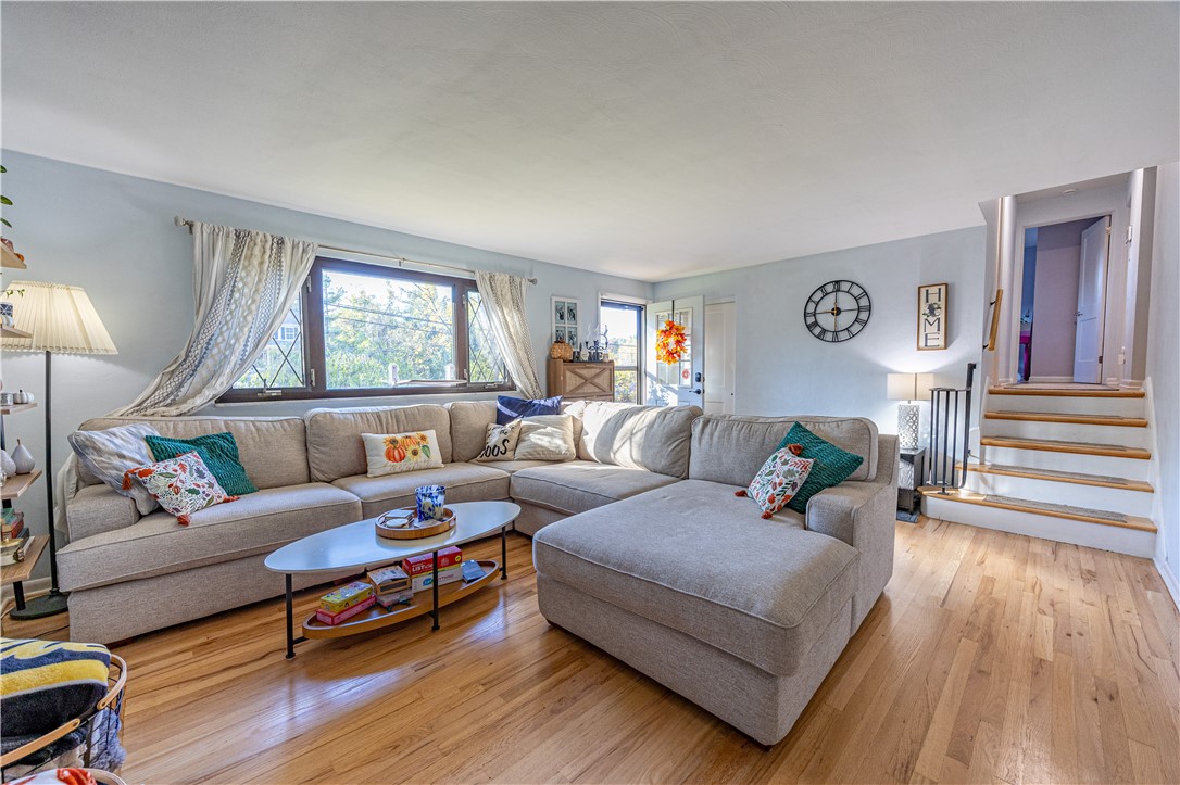 624 Fort Couch Rd