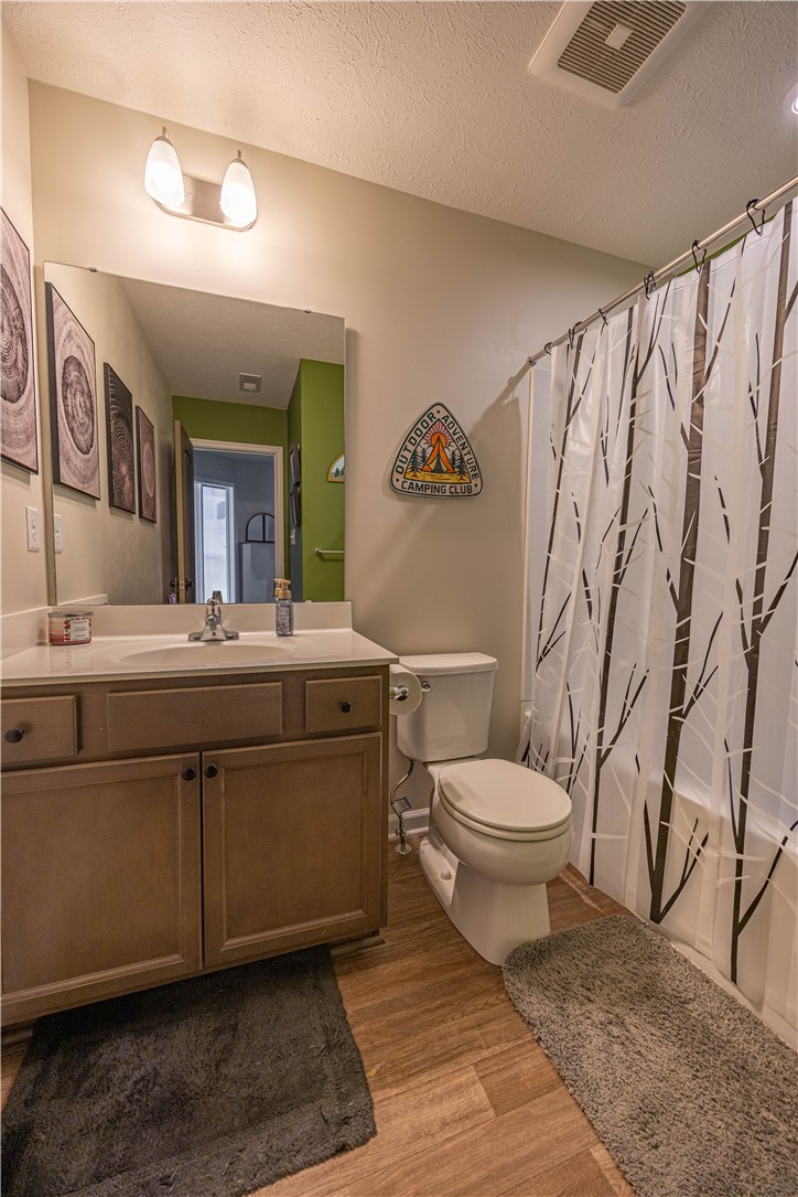 103 Sweetwater Dr