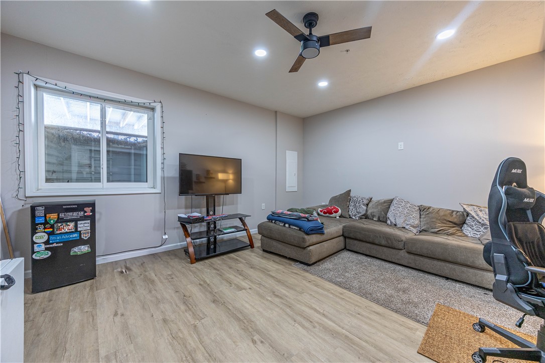 103 Sweetwater Dr