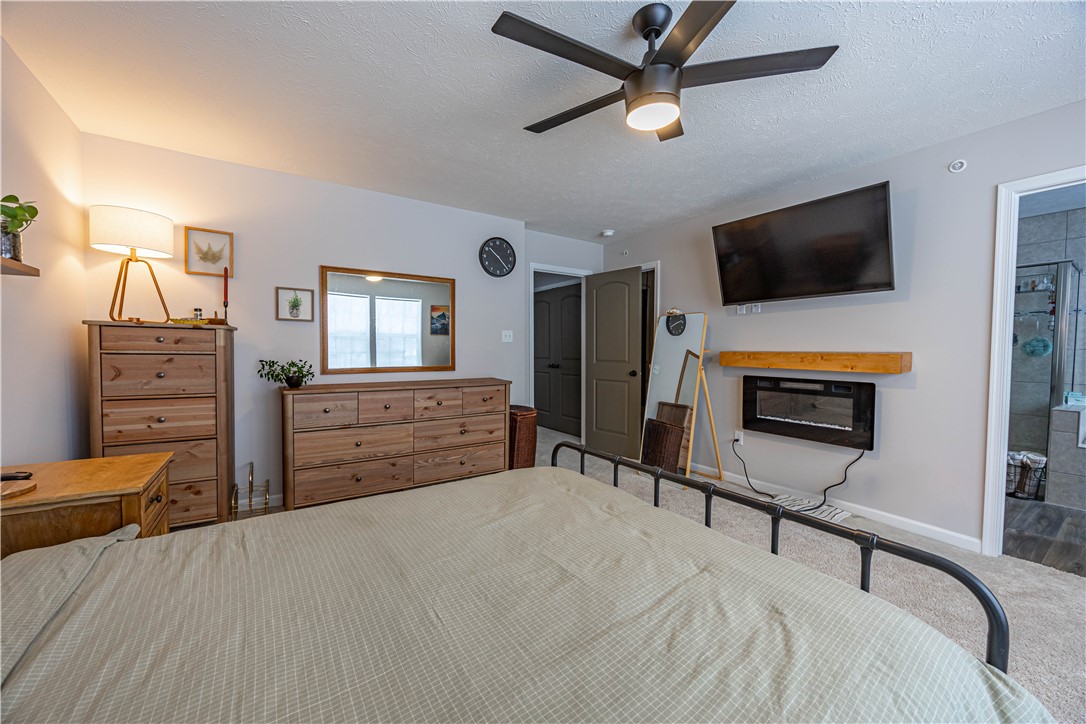 103 Sweetwater Dr