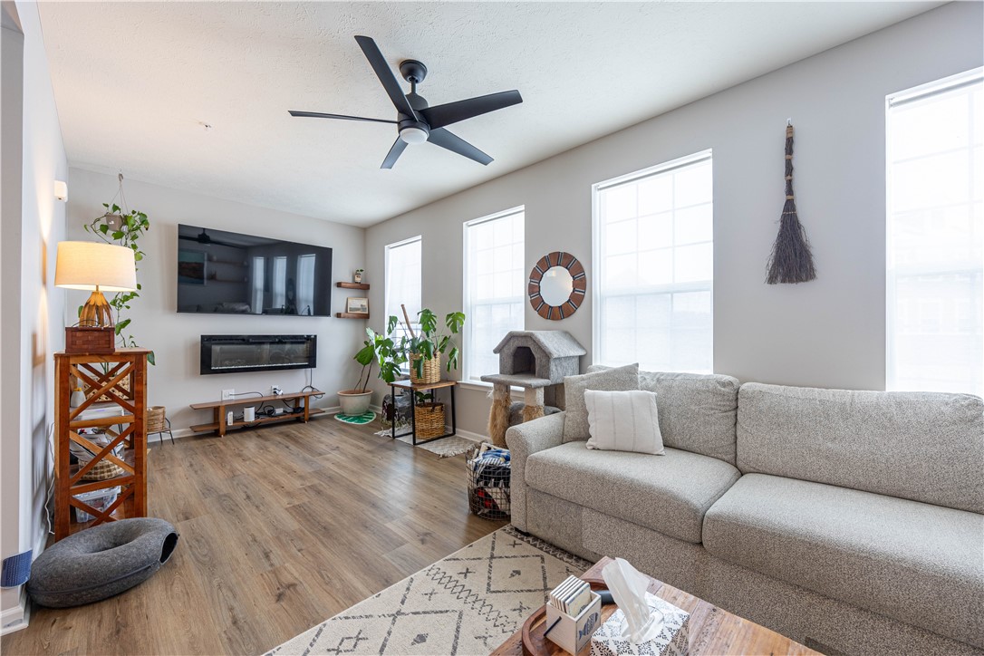 103 Sweetwater Dr