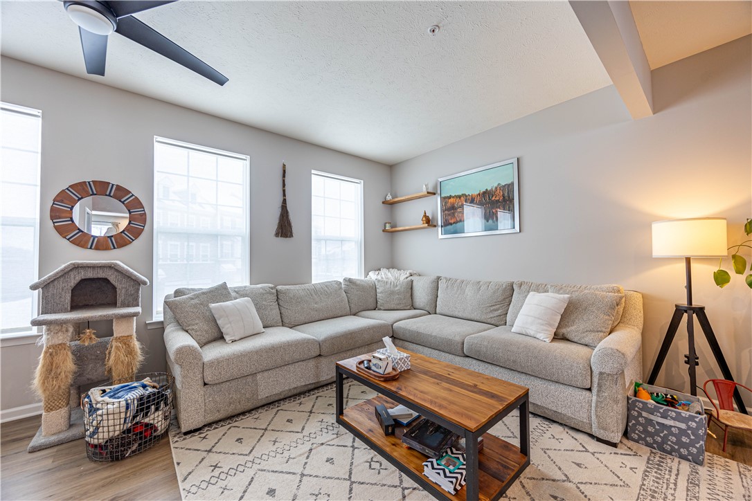 103 Sweetwater Dr