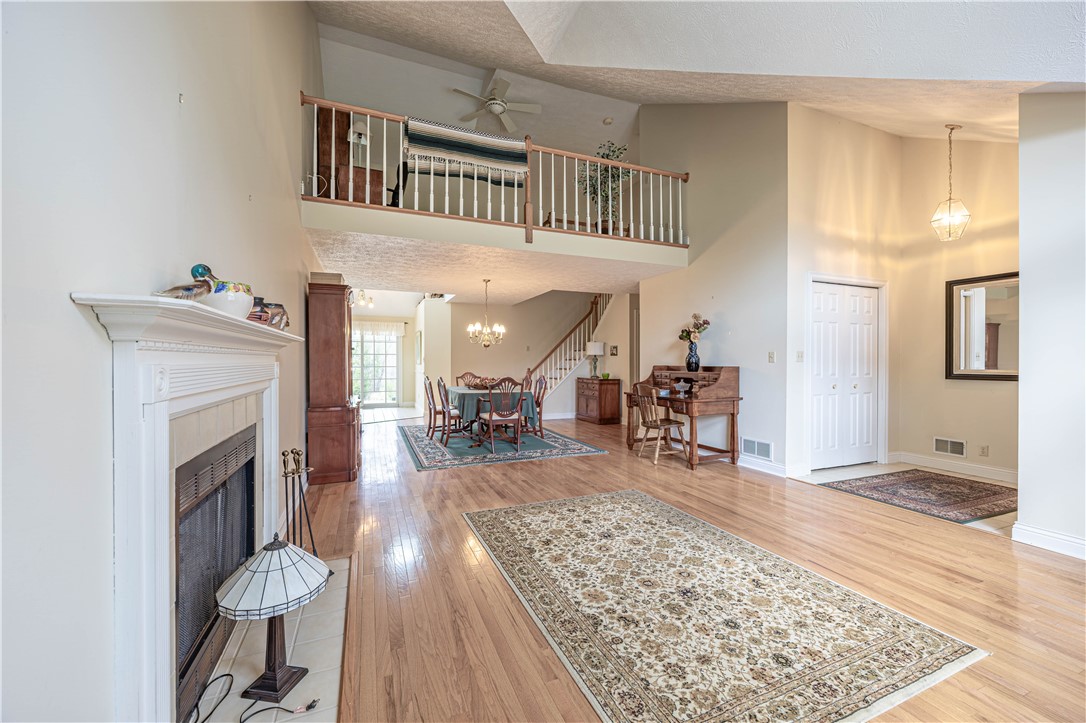 224 Country View Dr