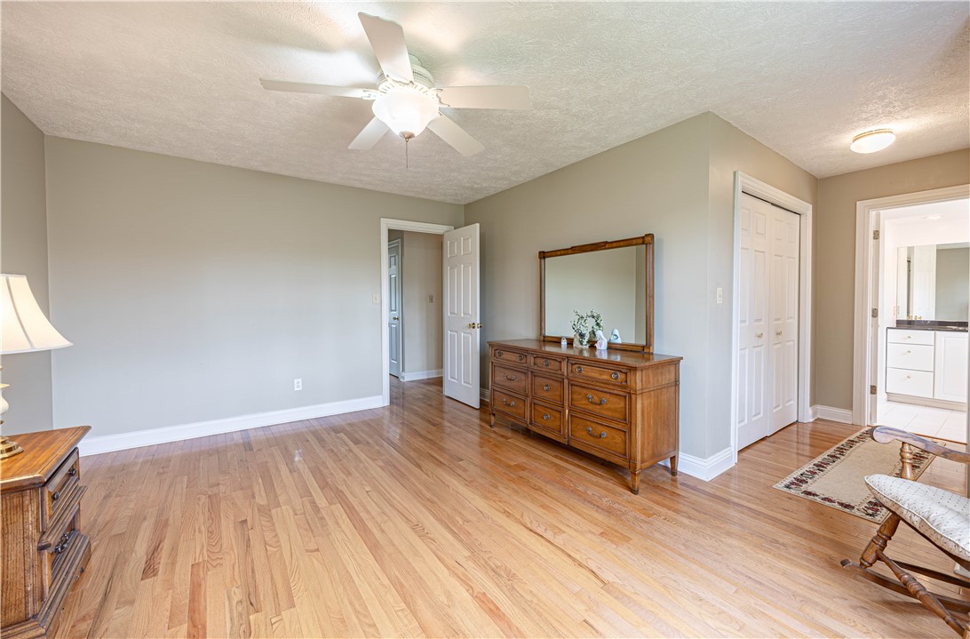 224 Country View Dr